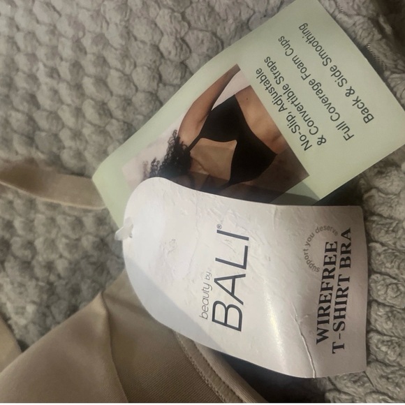 Beauty by Bali Womens Bra Size 36C Nude Wirefree Bra Full Coverage Convertible - Picture 3 of 4